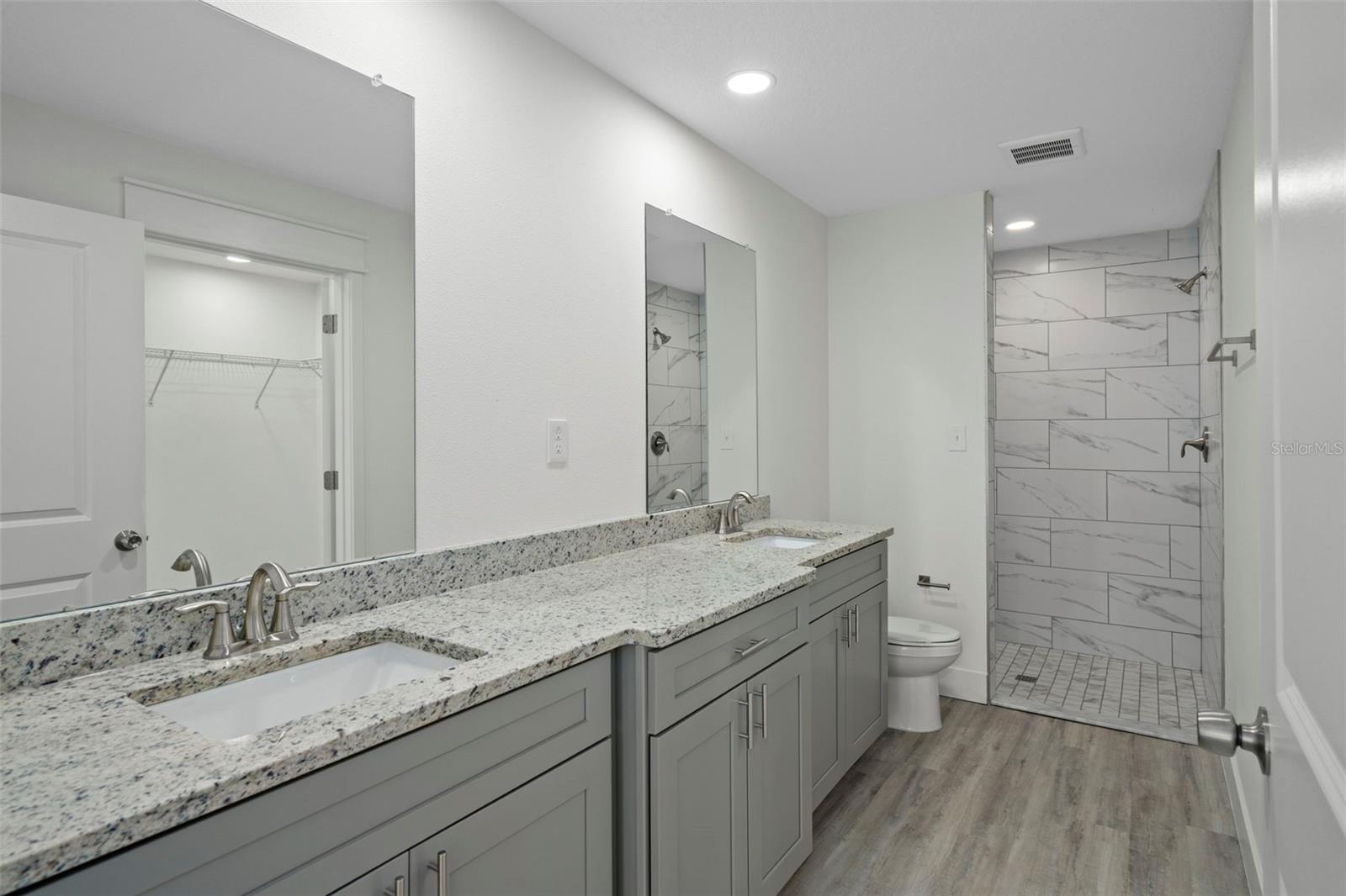 ROYAL HIGHLANDS UNIT 5 - Residential