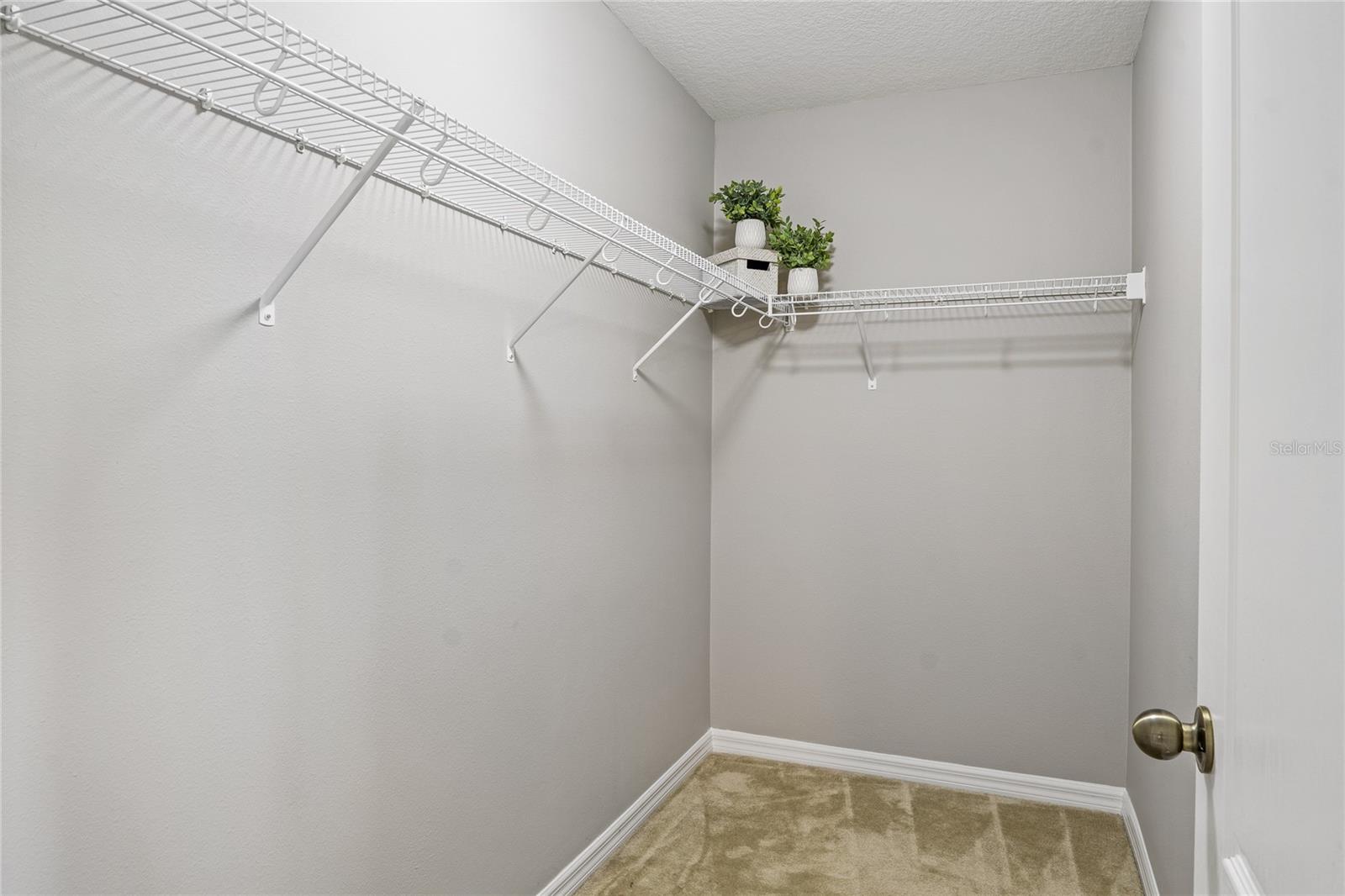 RIVERVIEW TWNHMS PH II - Residential Lease