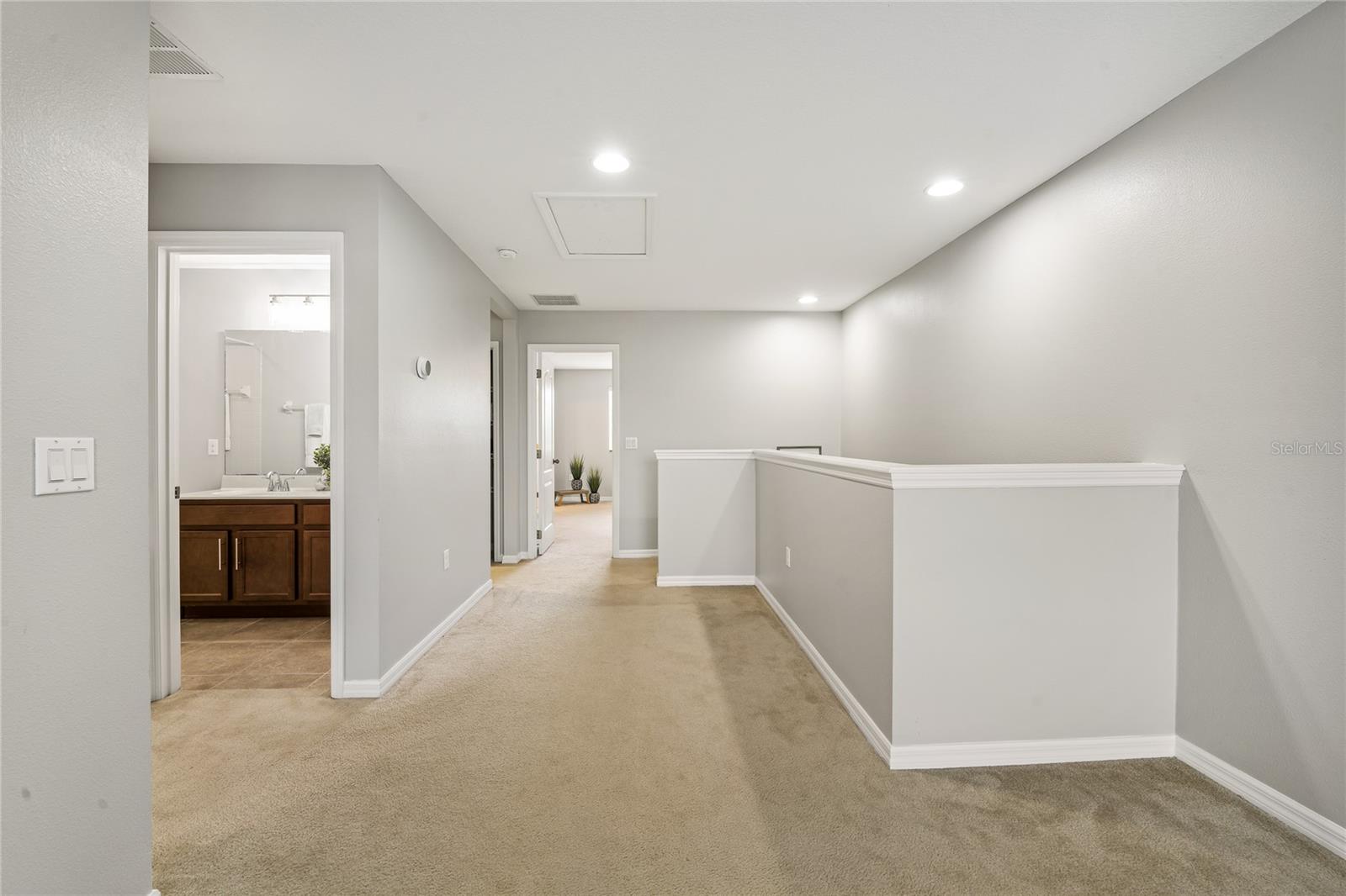 RIVERVIEW TWNHMS PH II - Residential Lease