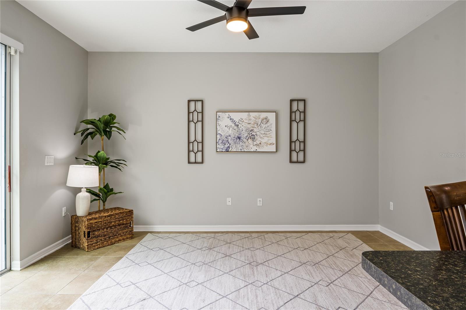 RIVERVIEW TWNHMS PH II - Residential Lease