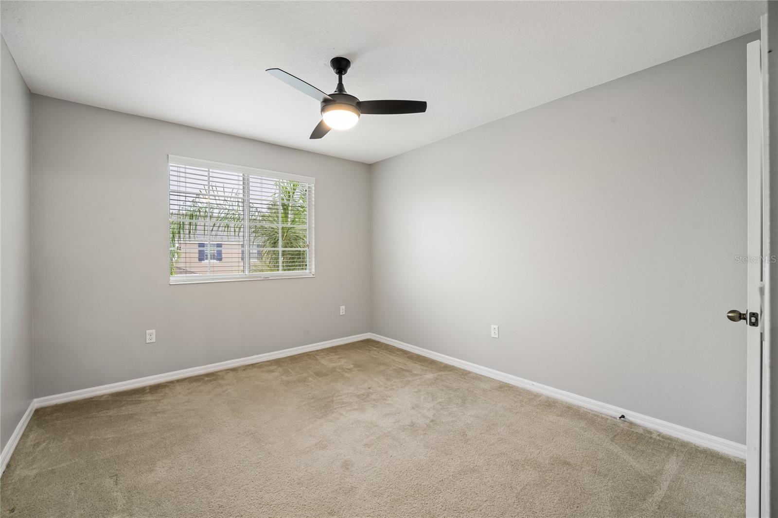 RIVERVIEW TWNHMS PH II - Residential Lease