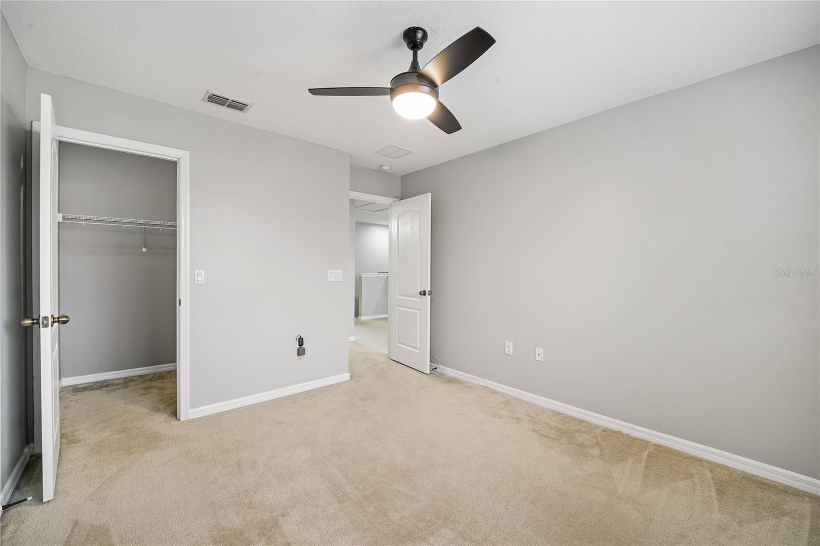 RIVERVIEW TWNHMS PH II - Residential Lease