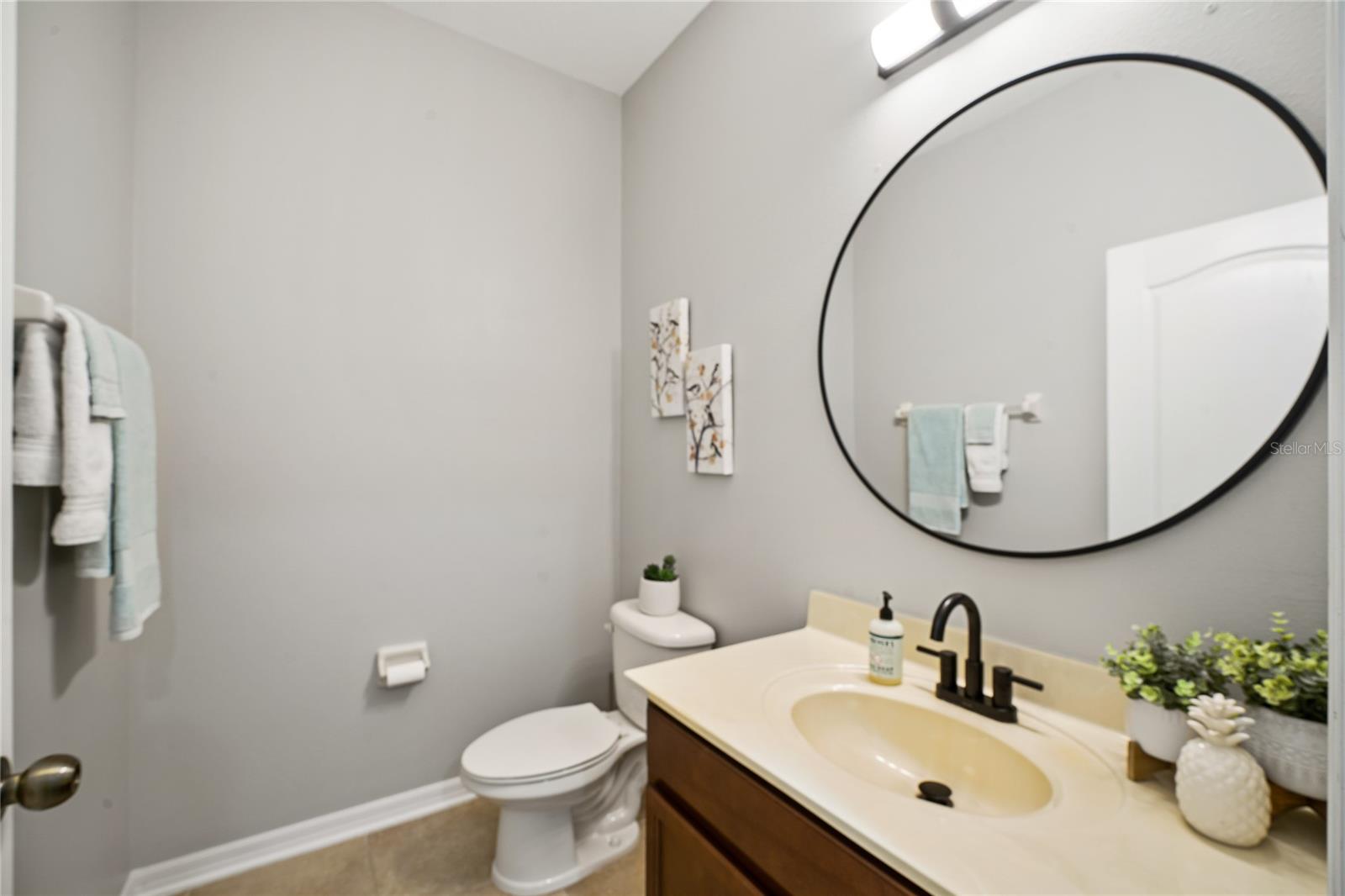 RIVERVIEW TWNHMS PH II - Residential Lease