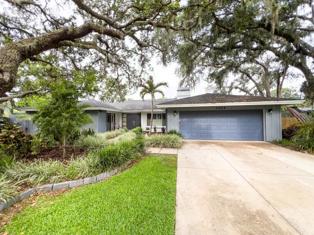 Photo of 3005 Wilton Lane, Valrico, FL 33596 (MLS # TB8392881)
