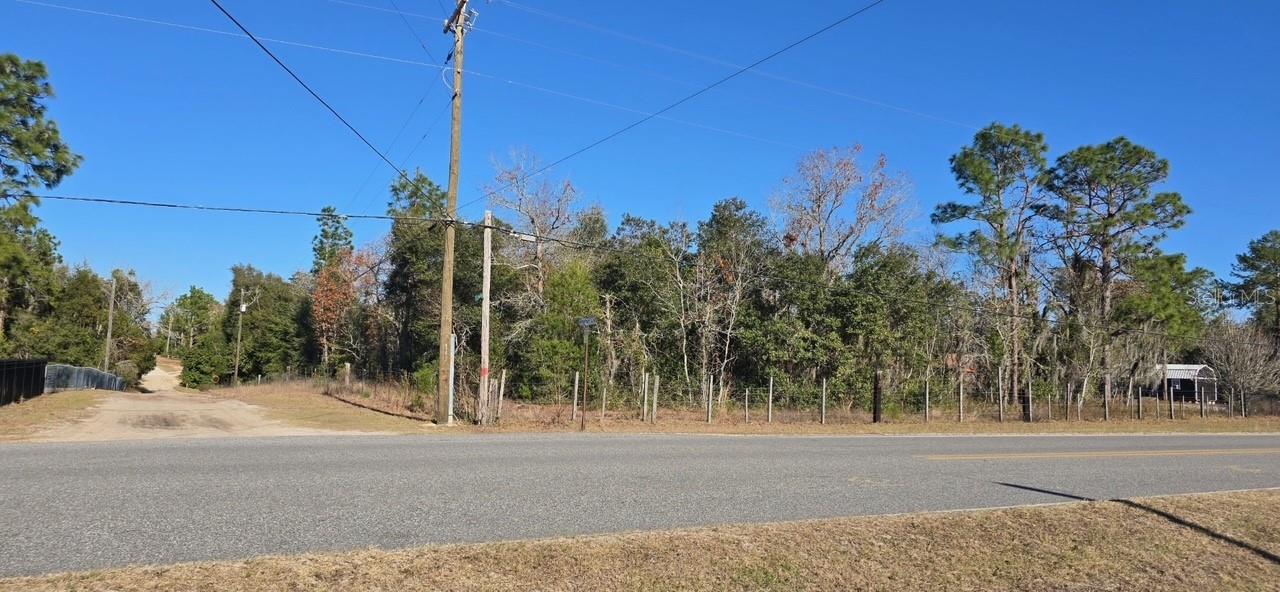 WOODLAND ACRES - Land