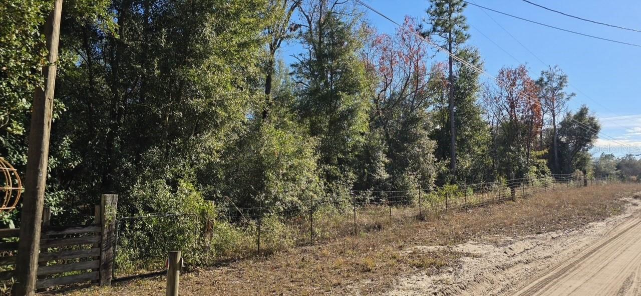 WOODLAND ACRES - Land