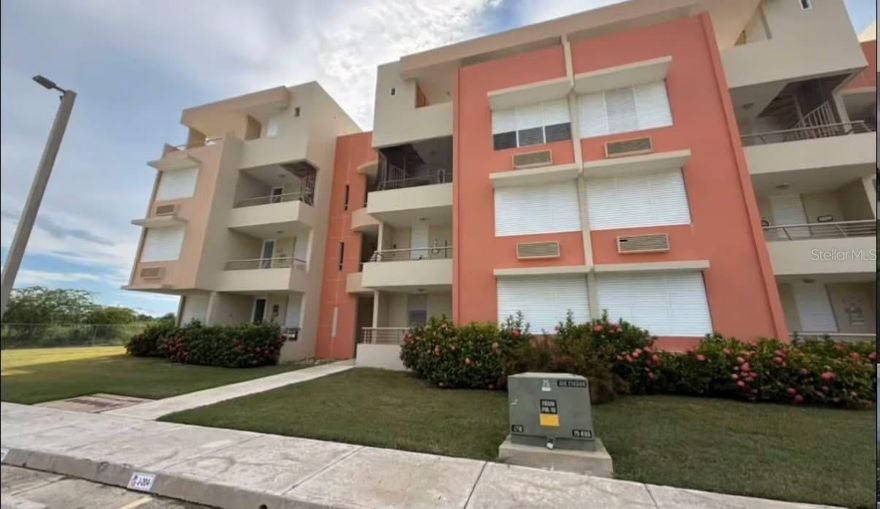 Looking for all the comforts and experience of living in a "Resort" type place? In Paseo del Faro in Cabo Rojo, you’ll find that perfect spot. A 2 bedroom apartment. The complex also offers a Clubhouse, tennis court, mini-golf, and 2 assigned parking spaces. It’s close to the best beaches and points of interest. Don’t miss the opportunity—schedule your appointment today!