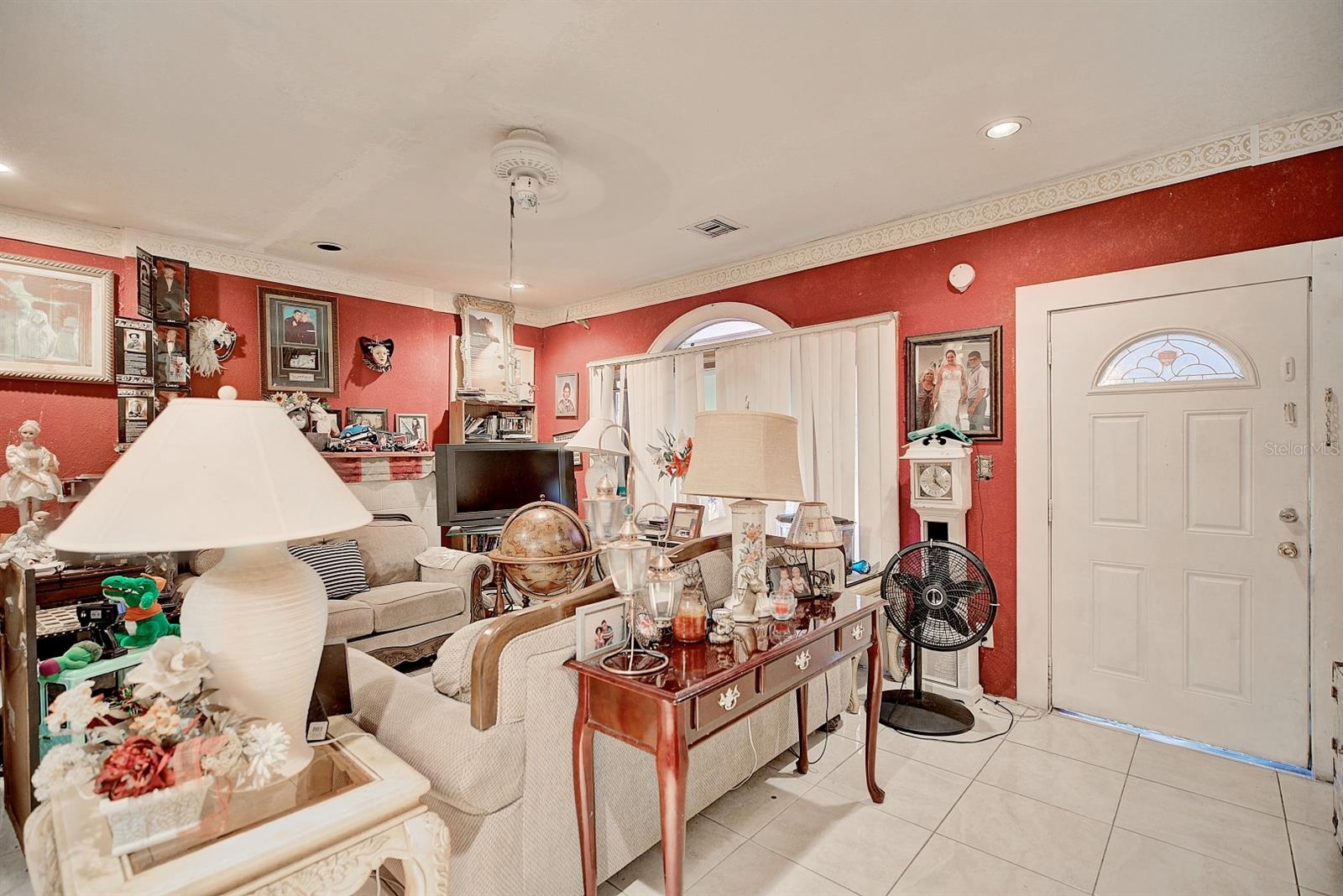 2577 LAKE LILLIAN DRIVE