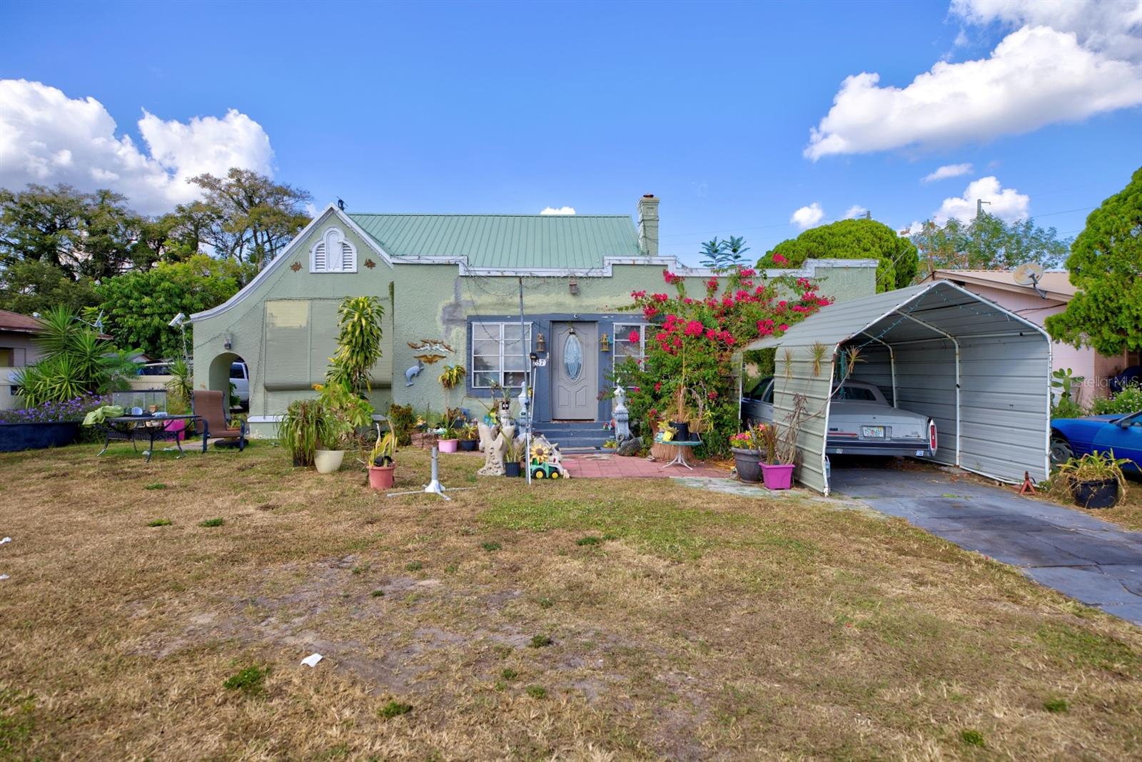 2577 LAKE LILLIAN DRIVE