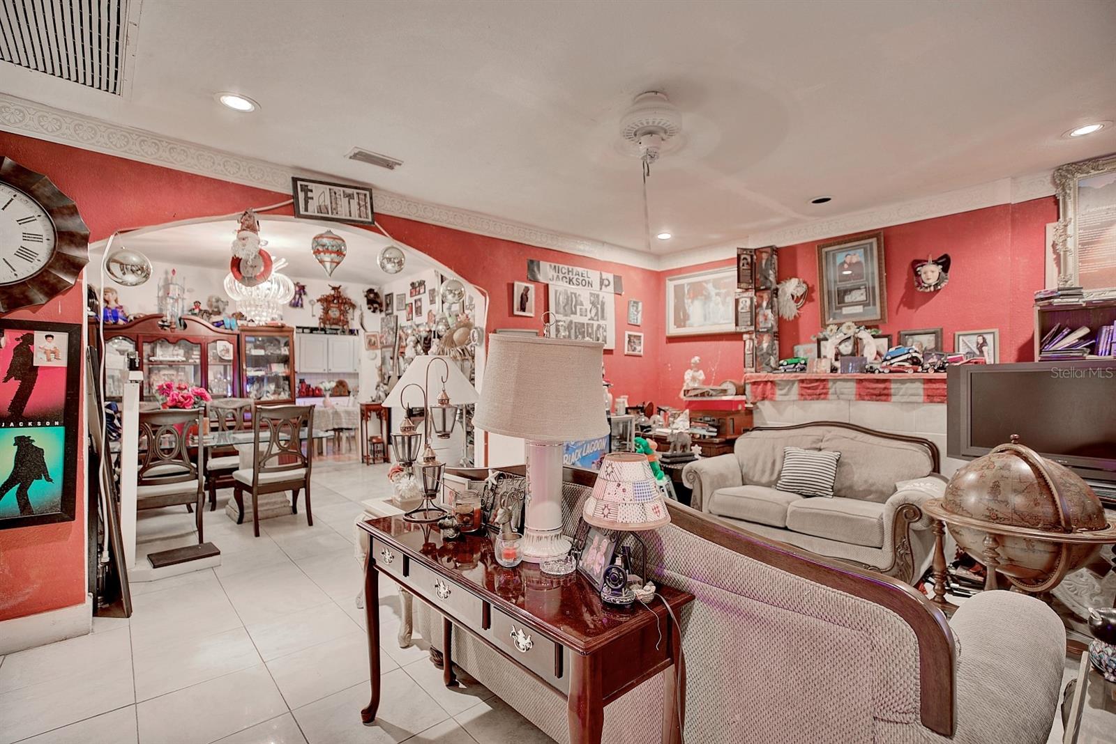 2577 LAKE LILLIAN DRIVE