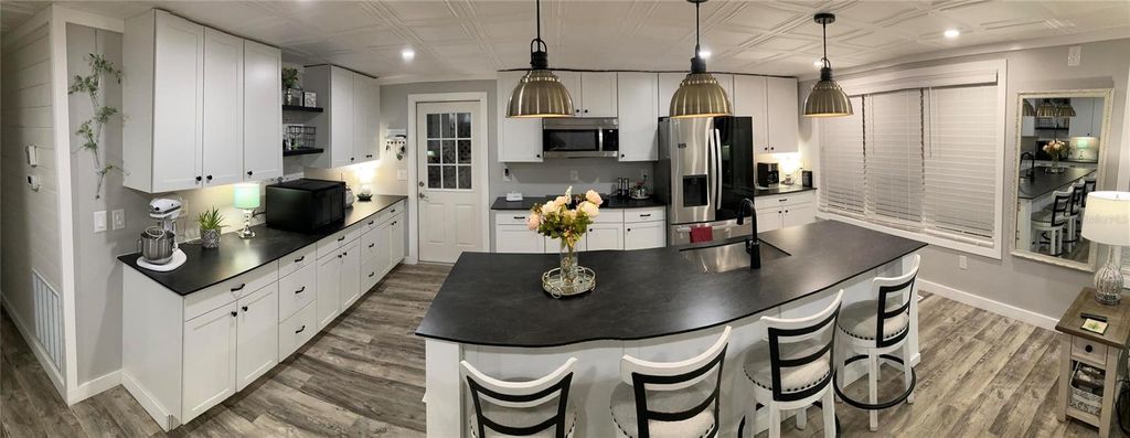 Photo of 1423 Flamingo Drive, Englewood, FL 34224 (MLS # O6315085)