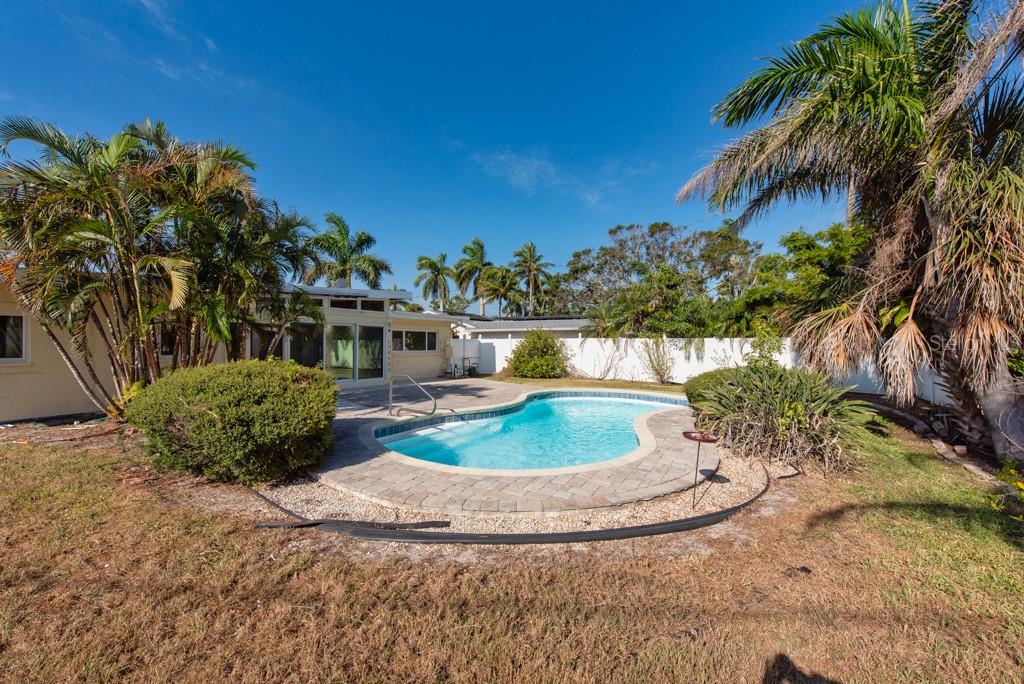 PASADENA ISLE - Residential