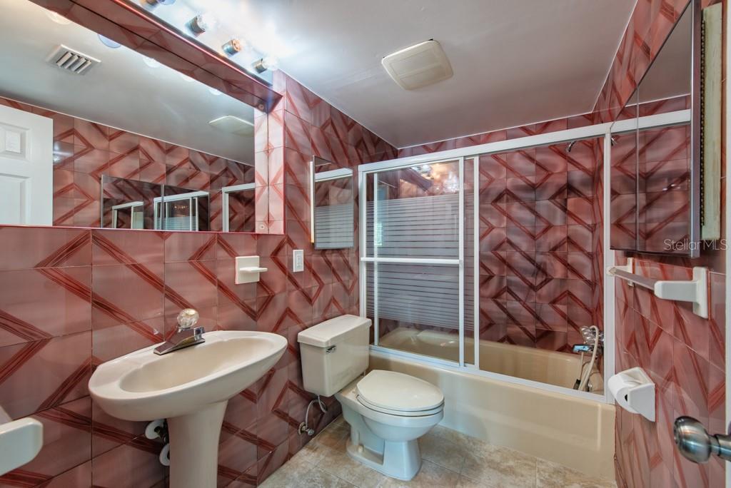 PASADENA ISLE - Residential