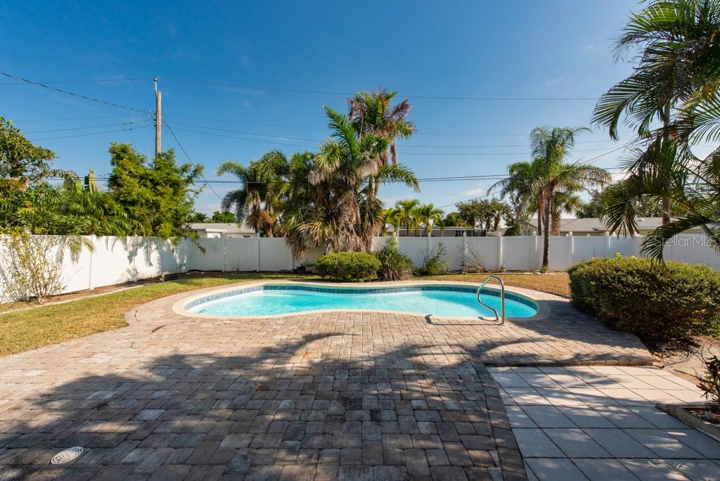 6964 GRANDE VISTA WAY S