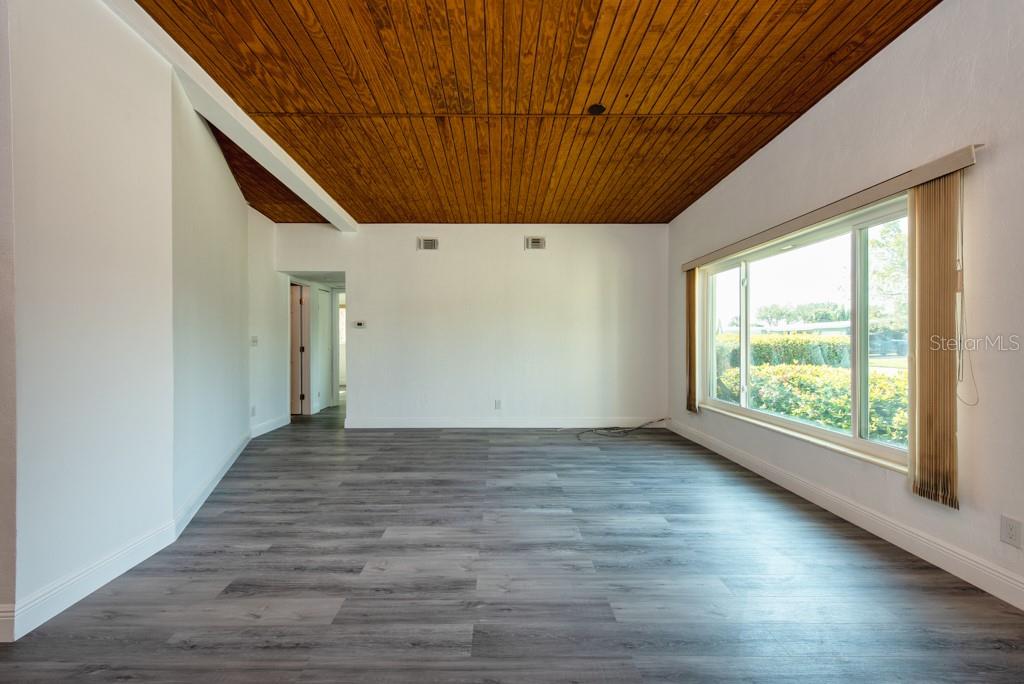 PASADENA ISLE - Residential