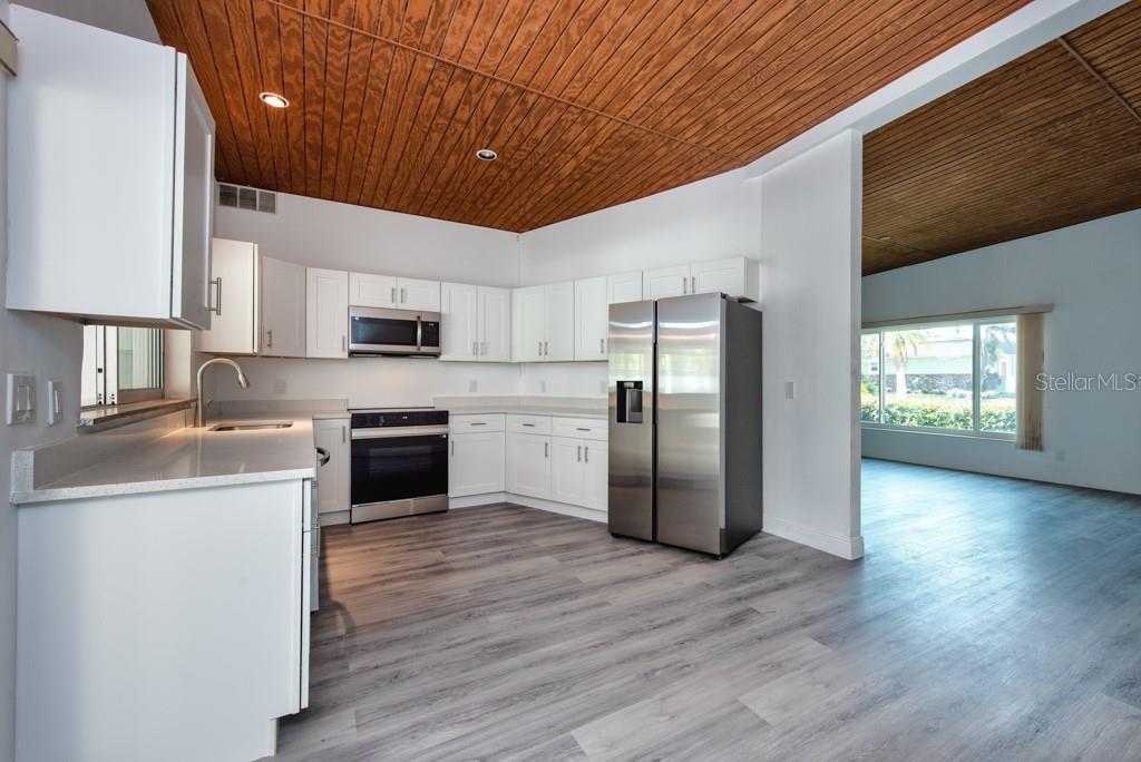 PASADENA ISLE - Residential