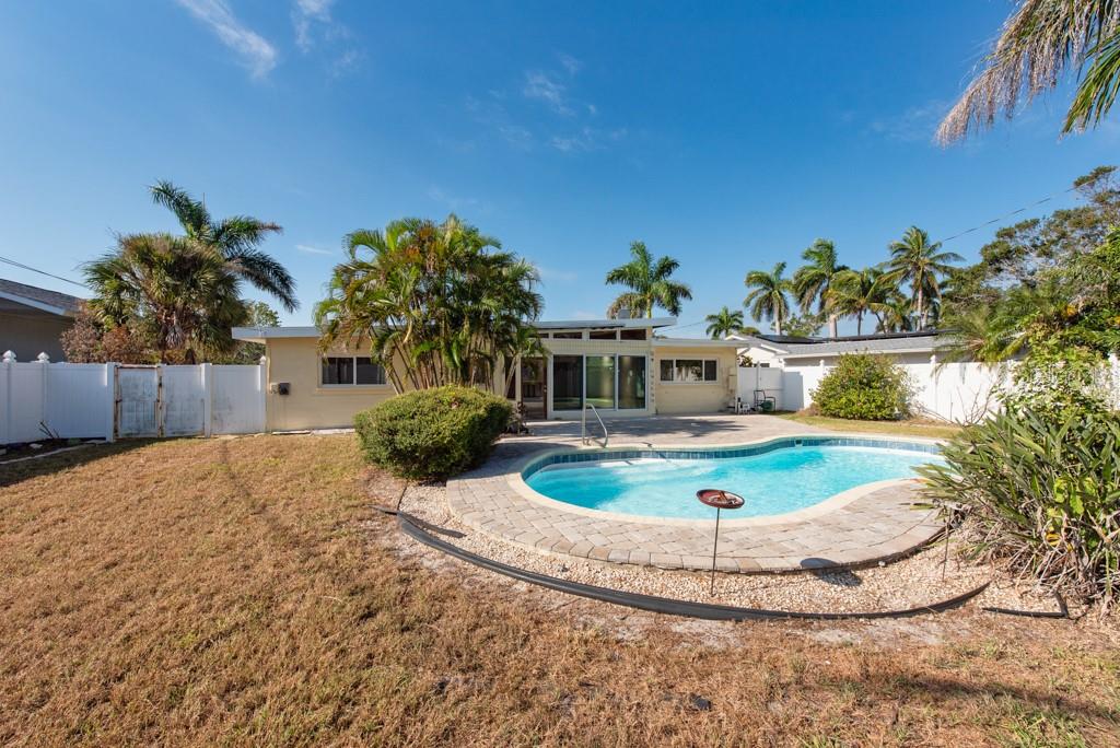 PASADENA ISLE - Residential