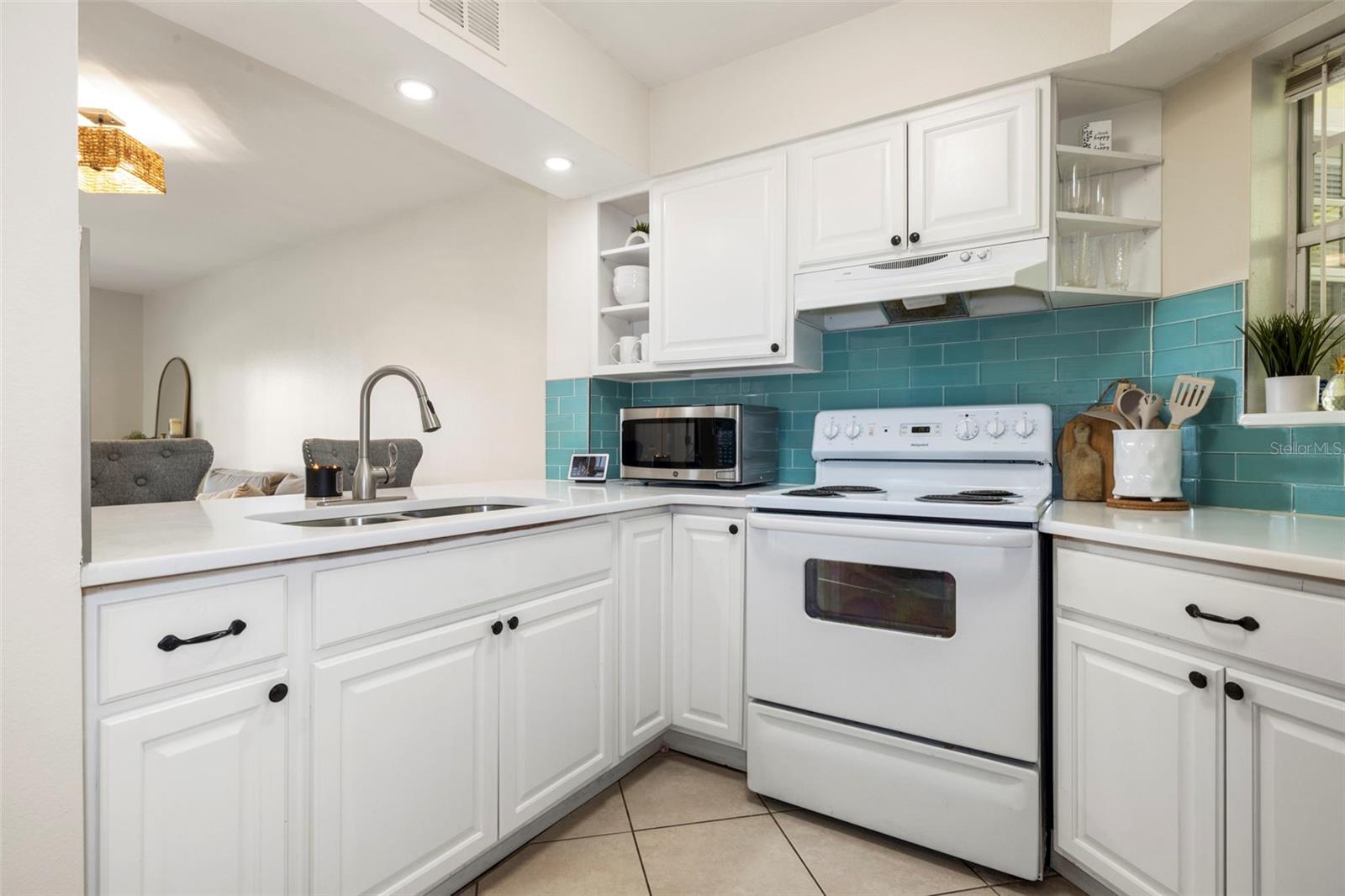 STONES THROW CONDO - Residential Lease