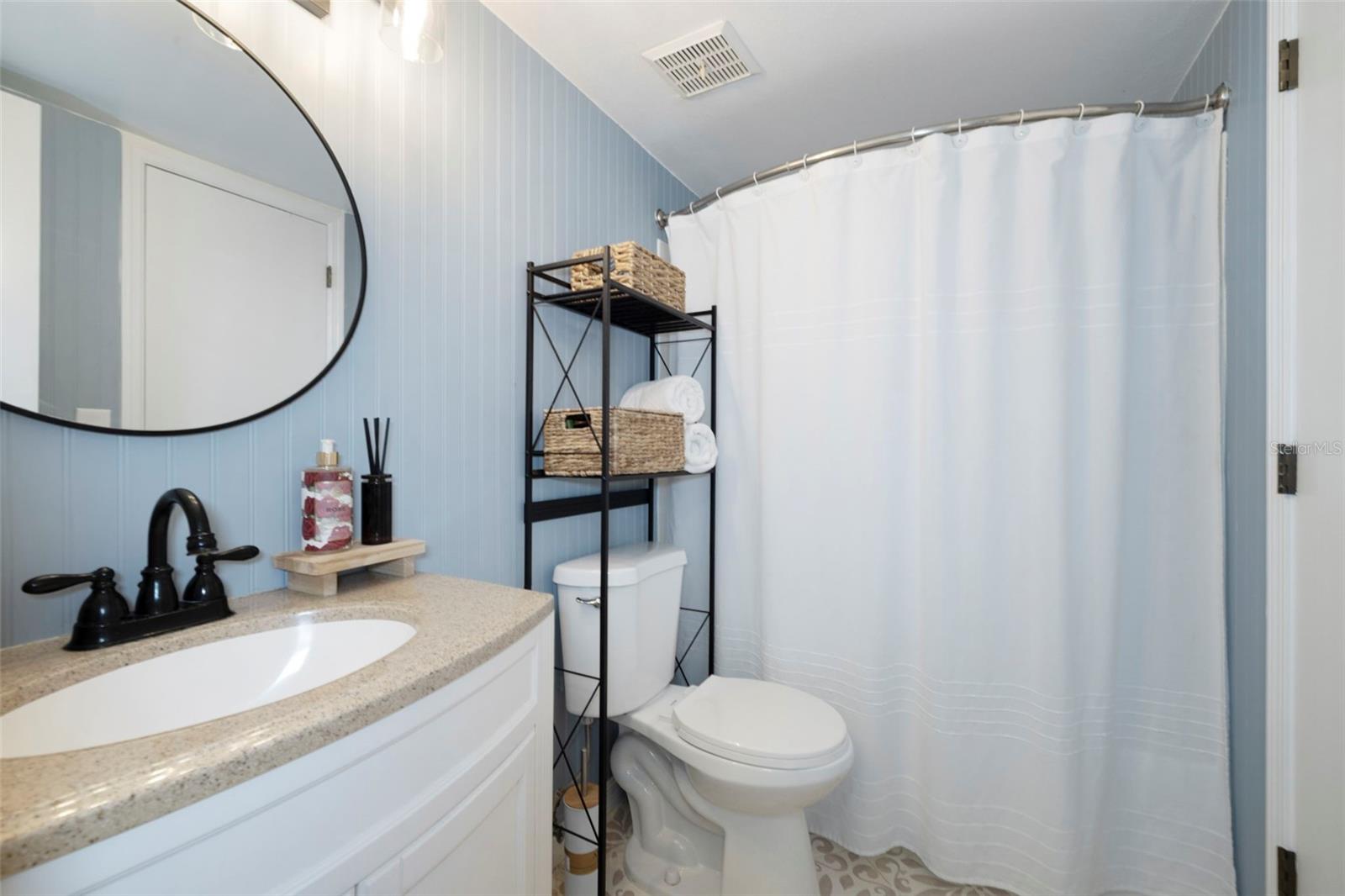 STONES THROW CONDO - Residential Lease