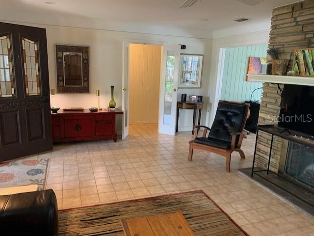UPLANDS THE - Residential Lease