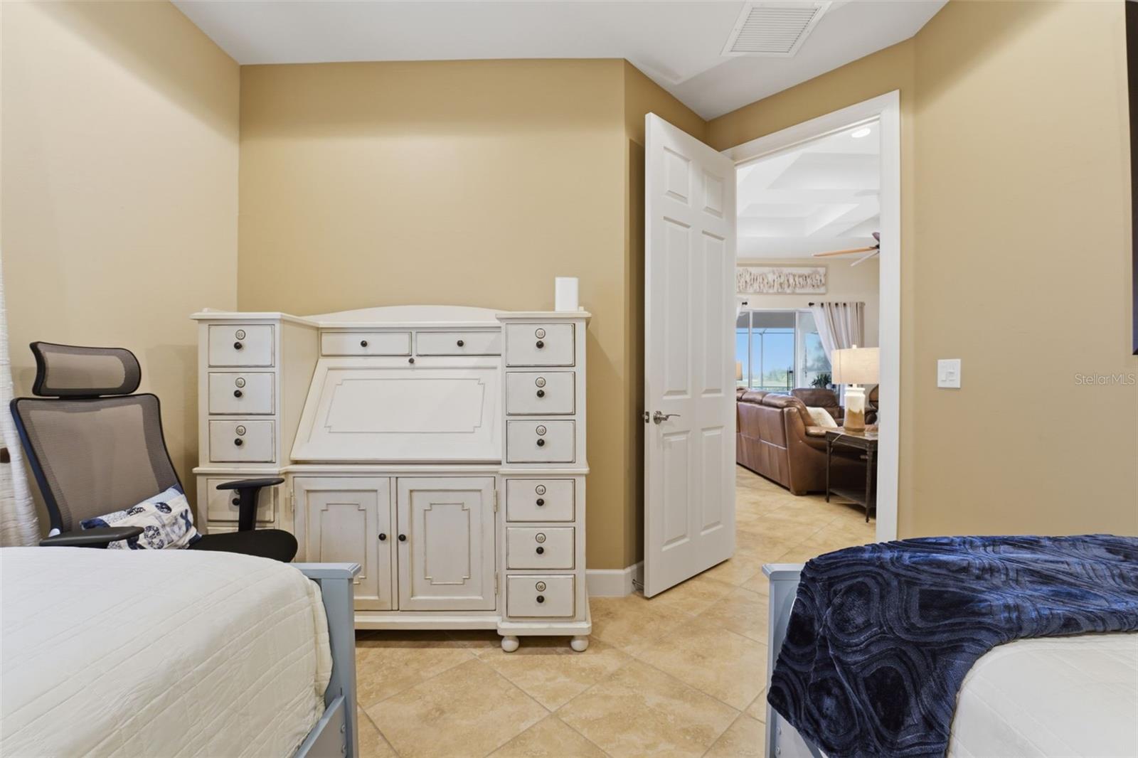 RIVERWOOD - Residential