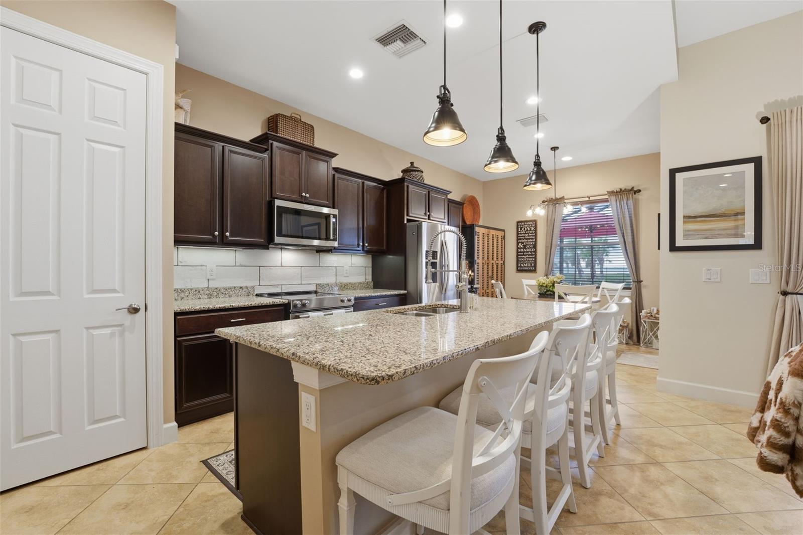 RIVERWOOD - Residential