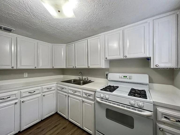 LAKEVIEW HEIGHTS - Residential