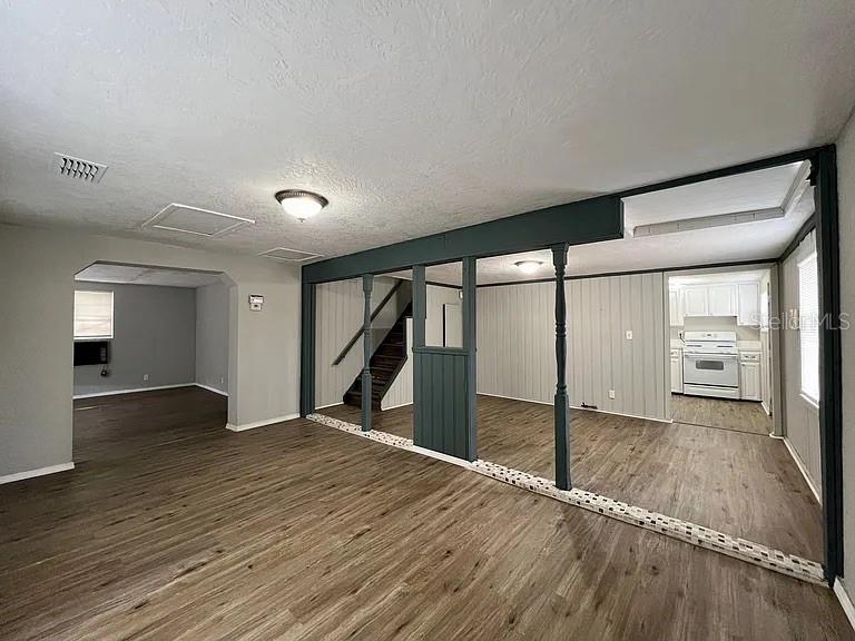 LAKEVIEW HEIGHTS - Residential