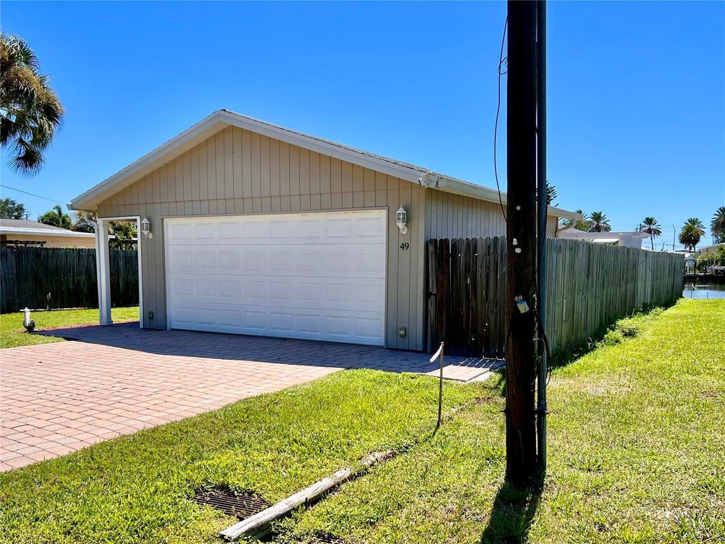 Photo of 47 Hatchett Creek Road, Venice, FL 34285 (MLS # O6434702)