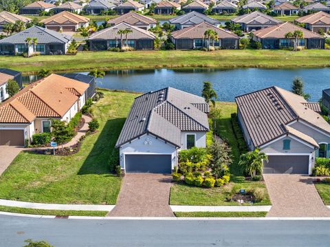 Photo of 3021 Veneto Court, Lakewood Ranch, FL 34211 (MLS # A4676461)