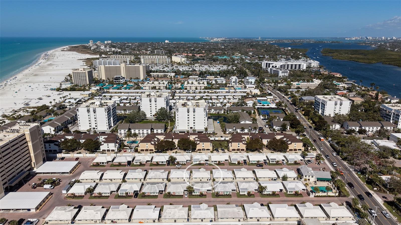 HORIZONS WEST - Residential