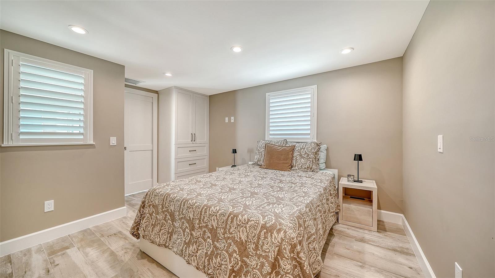 HORIZONS WEST - Residential