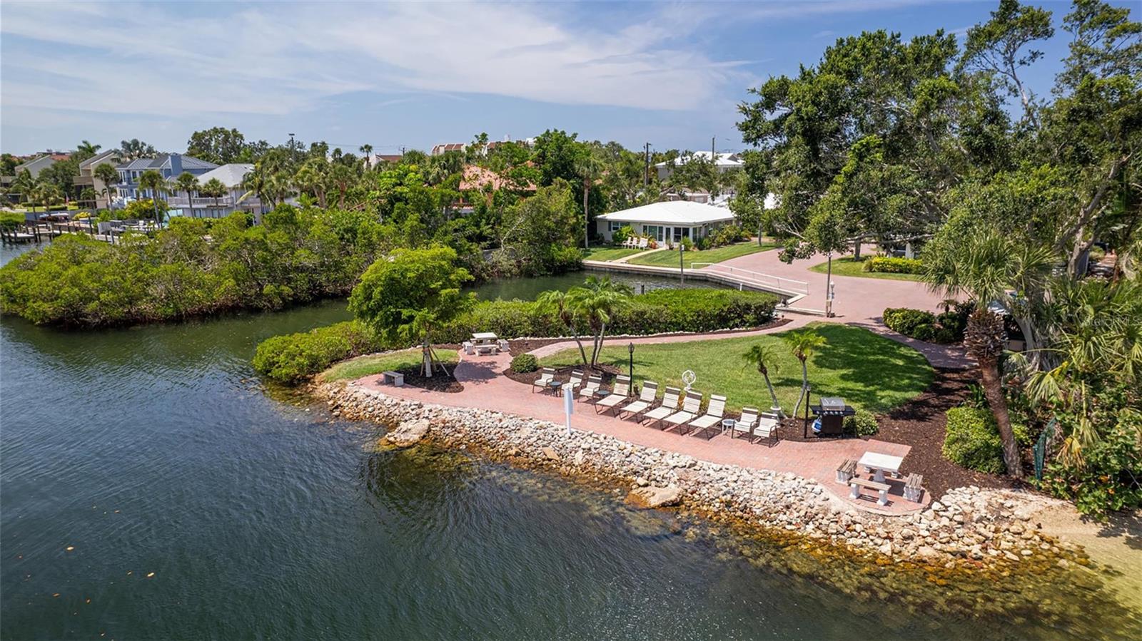 HORIZONS WEST - Residential