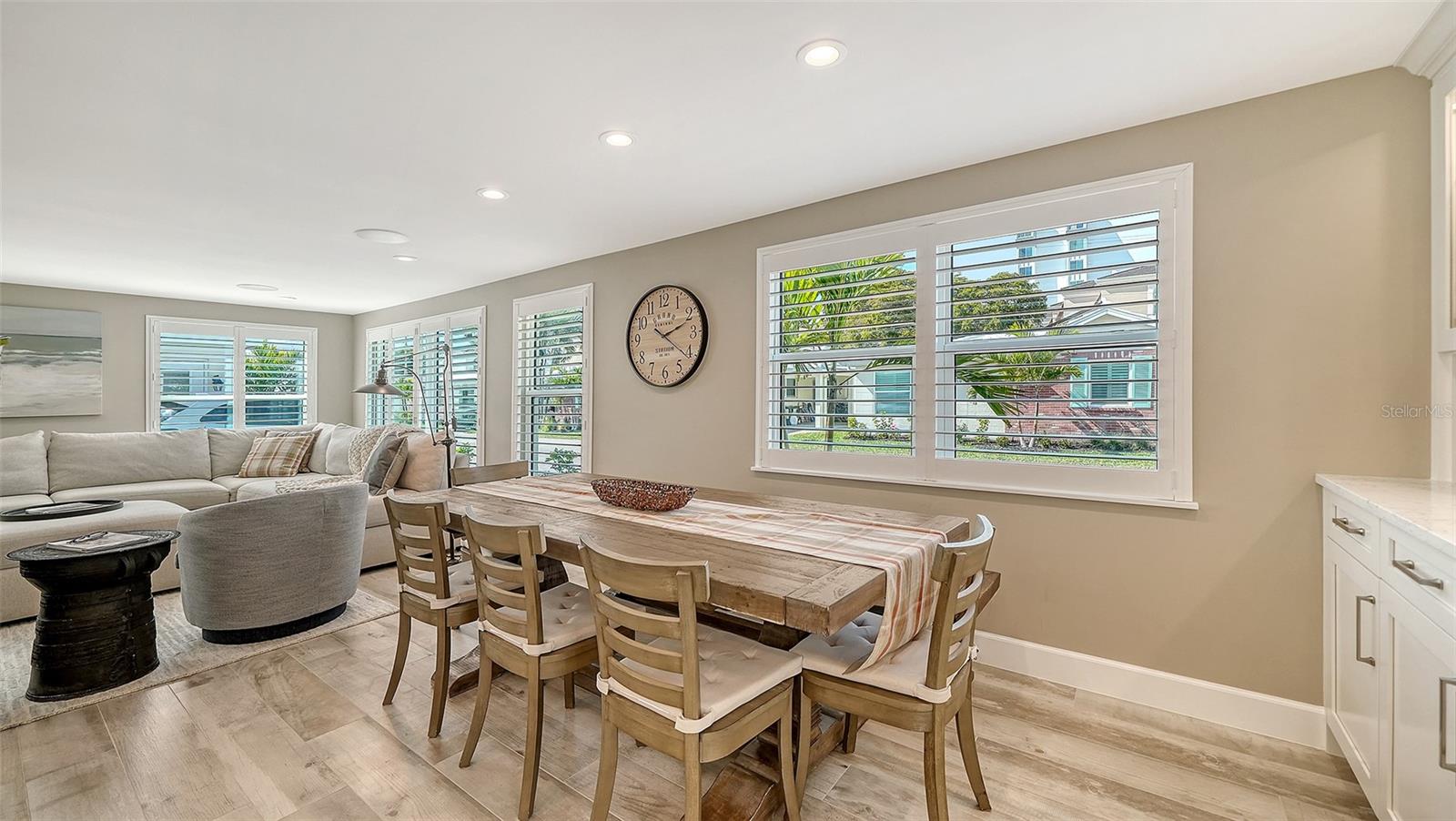 HORIZONS WEST - Residential