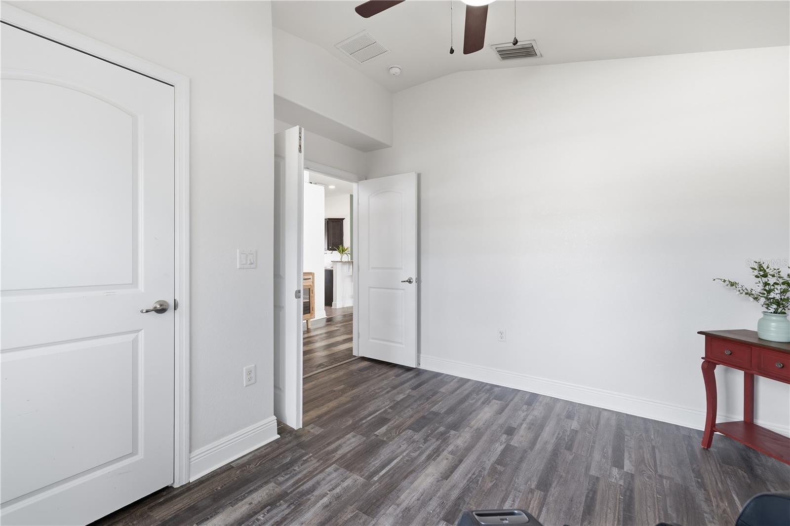 AYERSWORTH GLEN - Residential