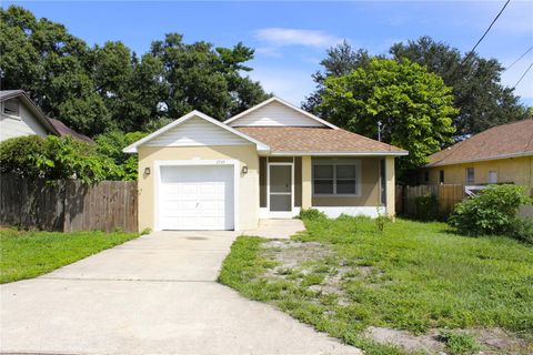 Photo of 2704 E 19th Avenue, Tampa, FL 33605 (MLS # TB8423369) Photo of 2704 E 19th Avenue, Tampa, FL 33605 (MLS # TB8423369)