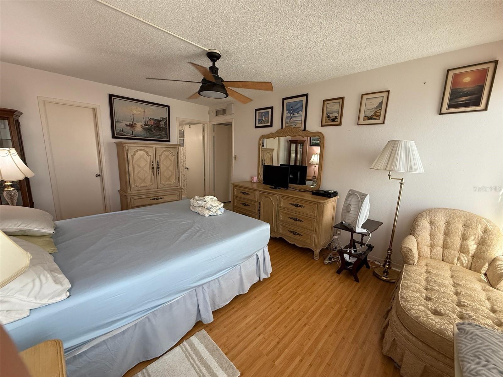 BAY ISLAND GROUP 1 - Residential Lease