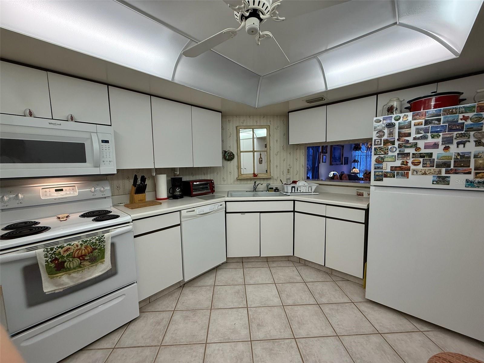 BAY ISLAND GROUP 1 - Residential Lease