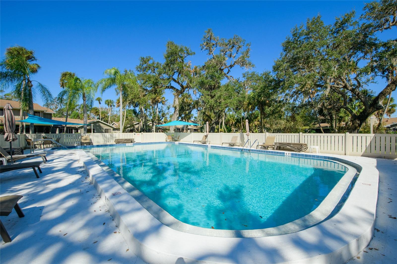 HAMMOCKS IV, BENT TREE VILLAGE - Residential