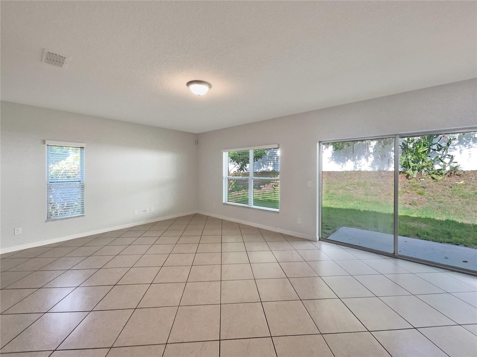 196 WHISPERING PINES WAY