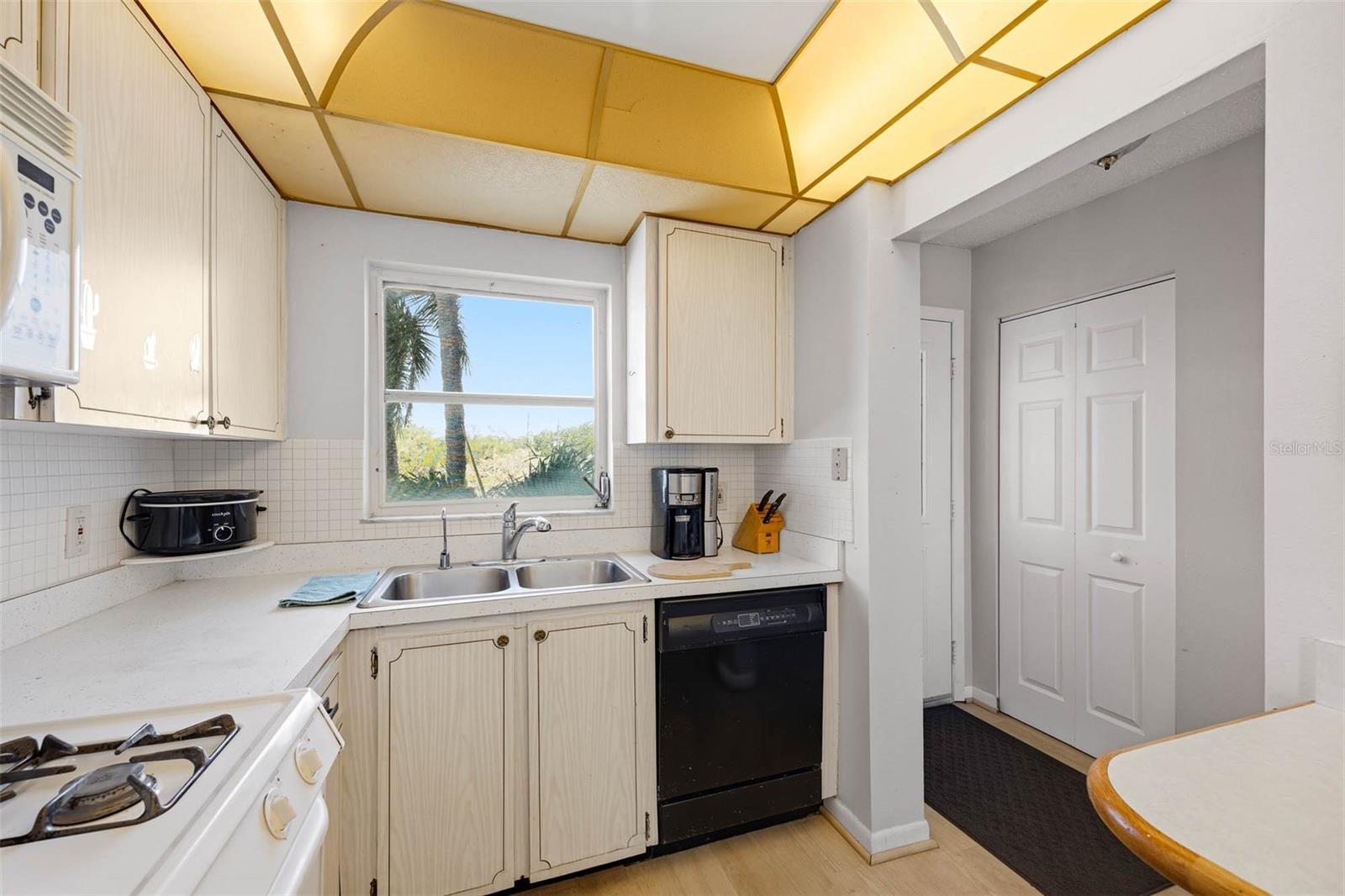 TOWN SHORES OF GULFPORT - Residential