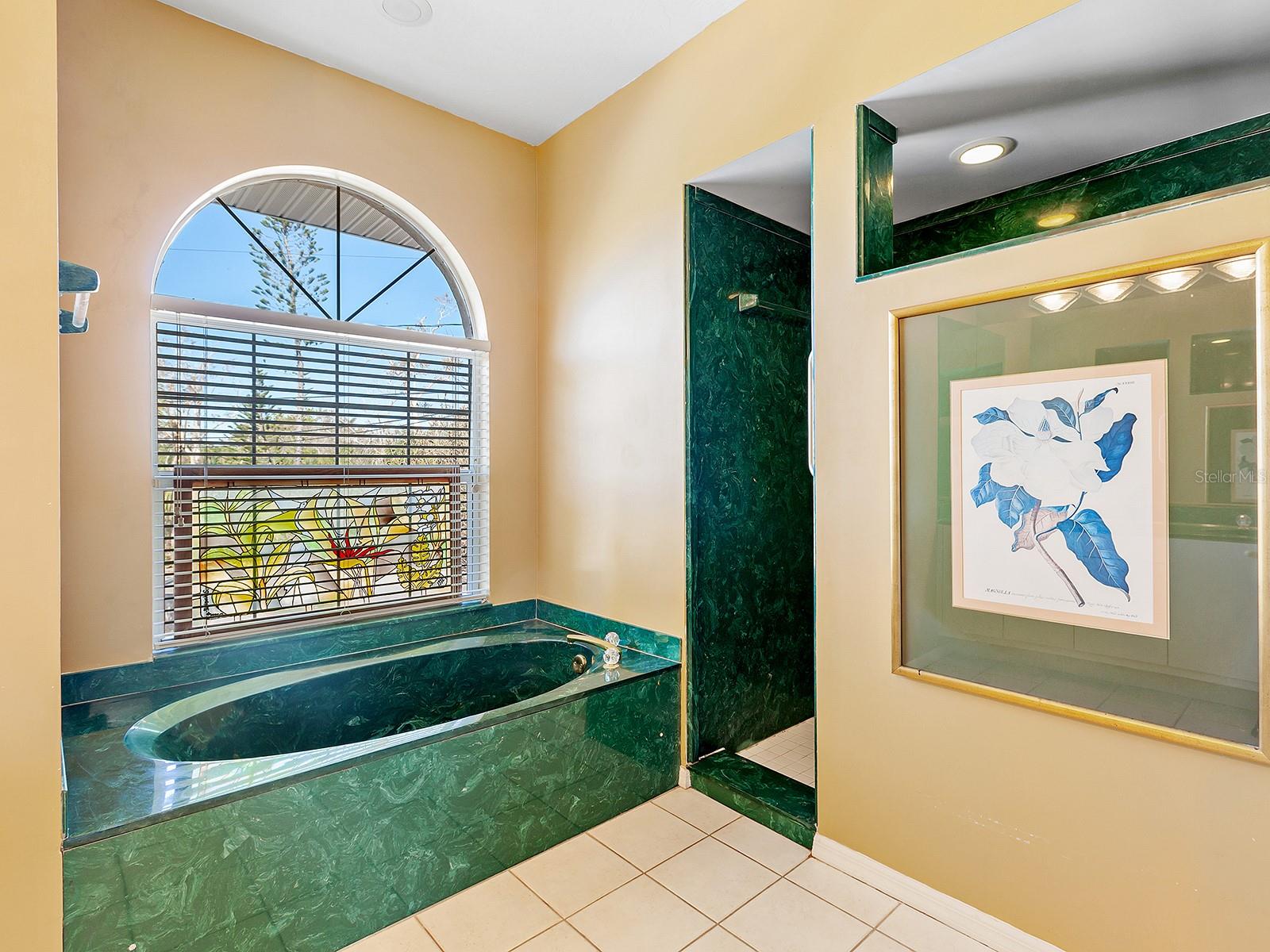 BAY ISLAND SHORES - Residential