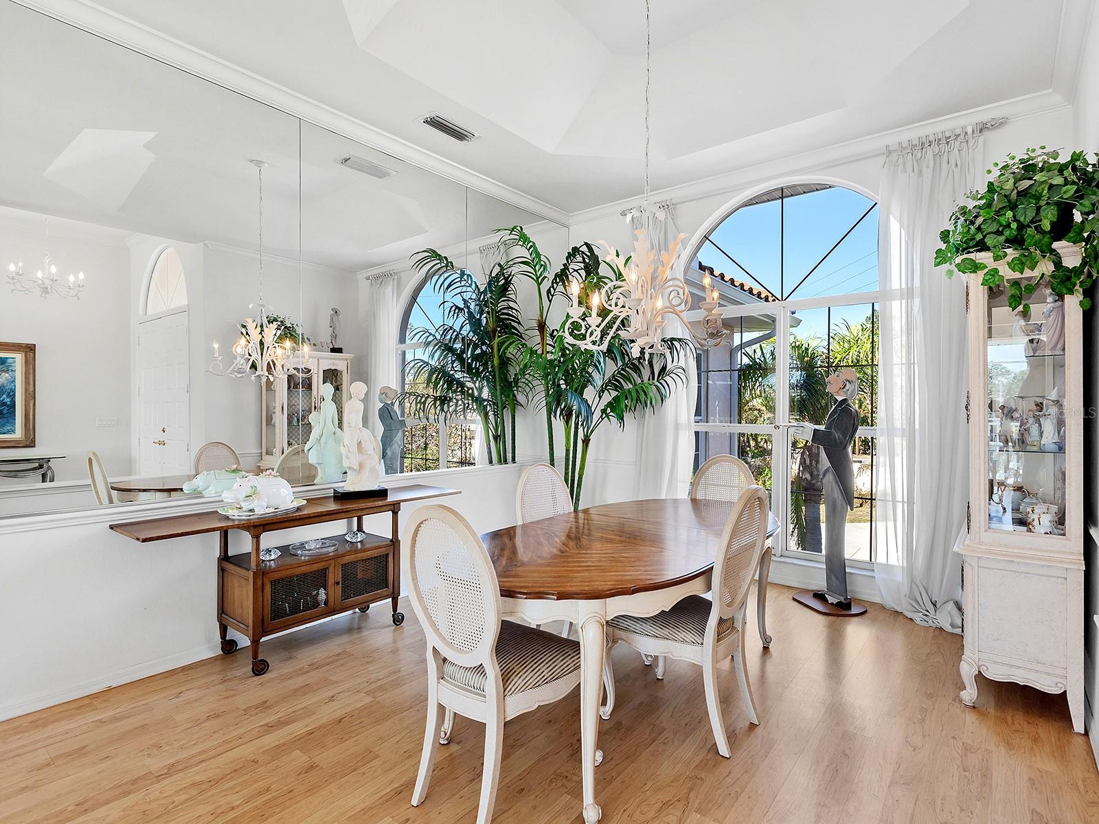 BAY ISLAND SHORES - Residential