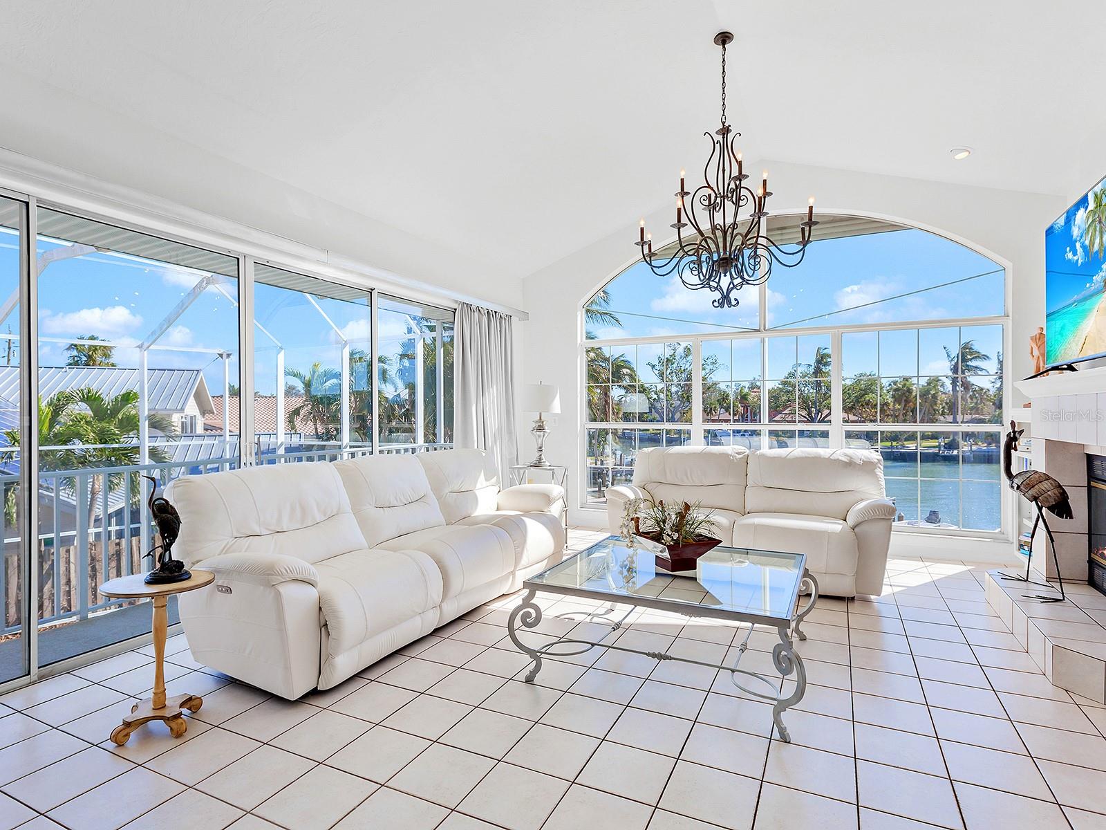 BAY ISLAND SHORES - Residential