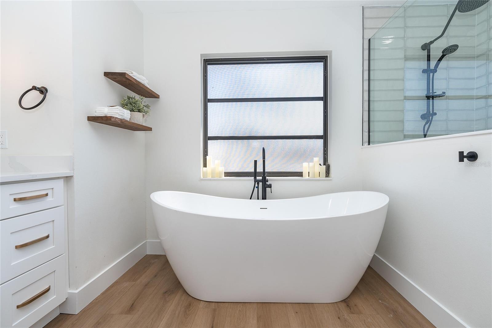 CAPE HAZE WINDWARD - Residential