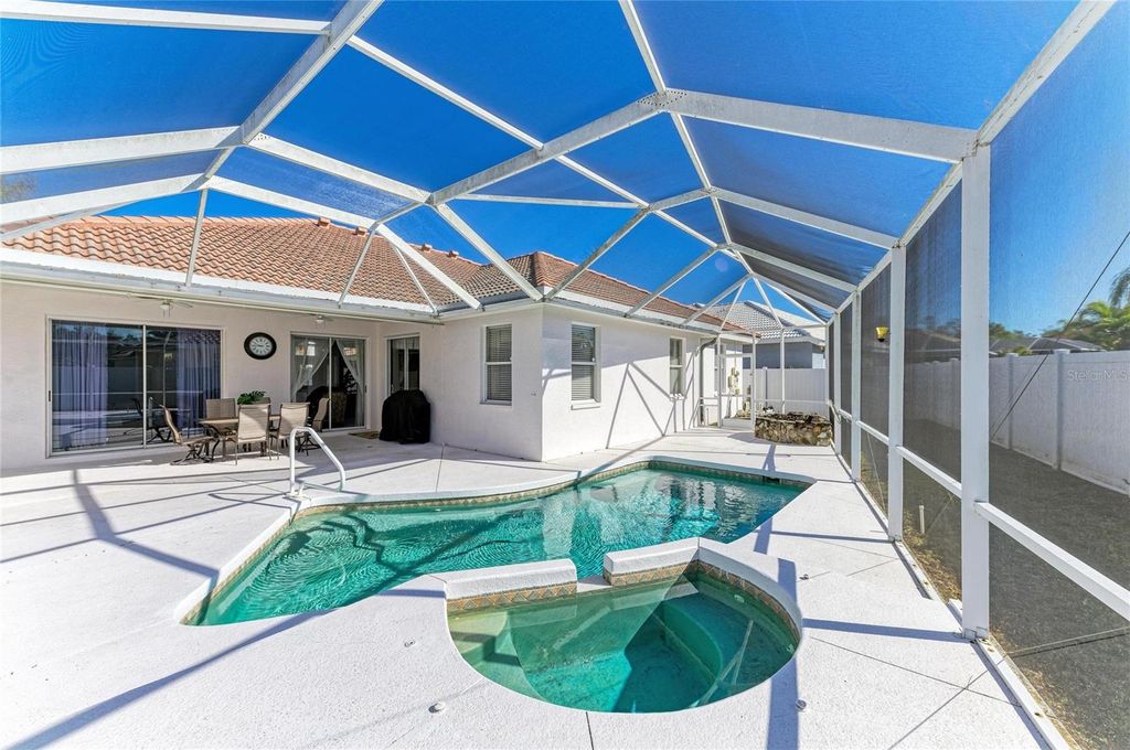 Photo of 7122 42nd Court E, Sarasota, FL 34243 (MLS # A4681448)