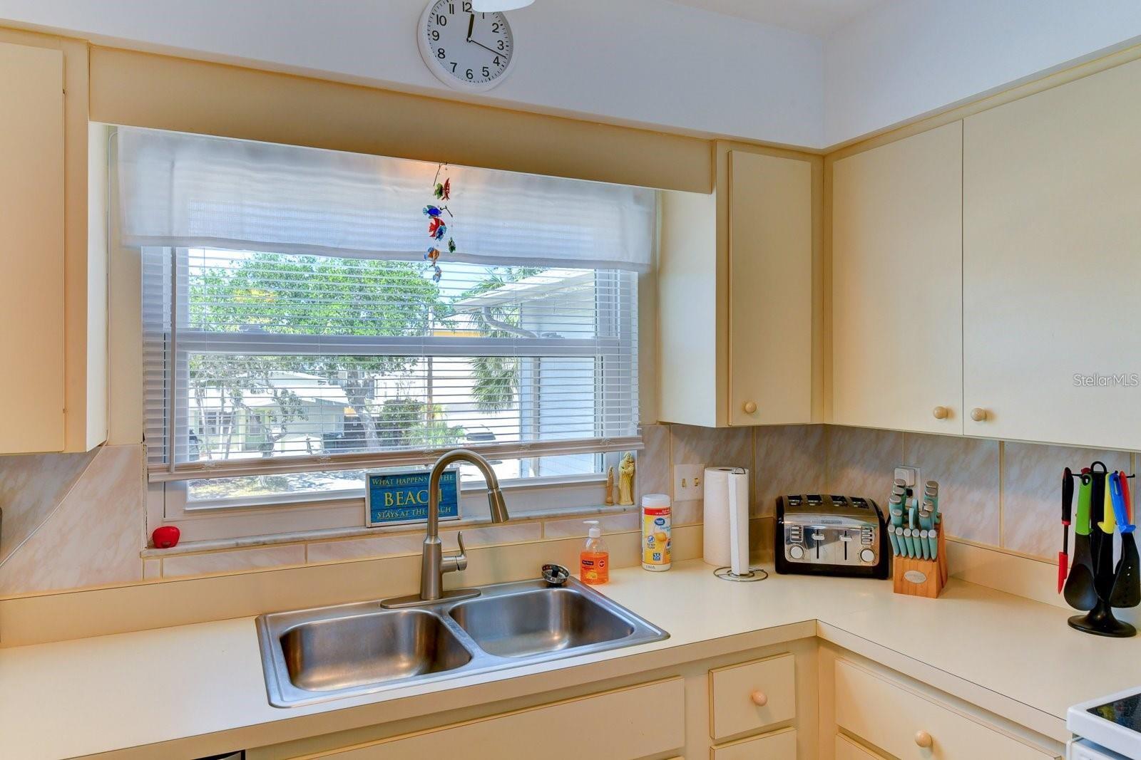 5385 AVENIDA DEL MARE