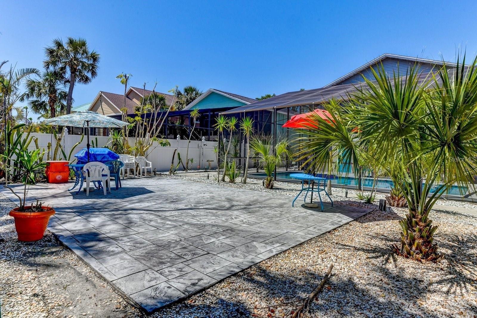 SARASOTA BEACH - Residential