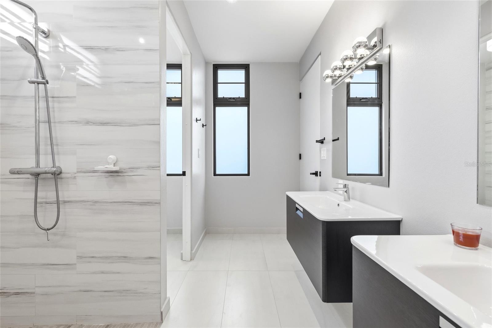 URB LAS CASONAS - Residential