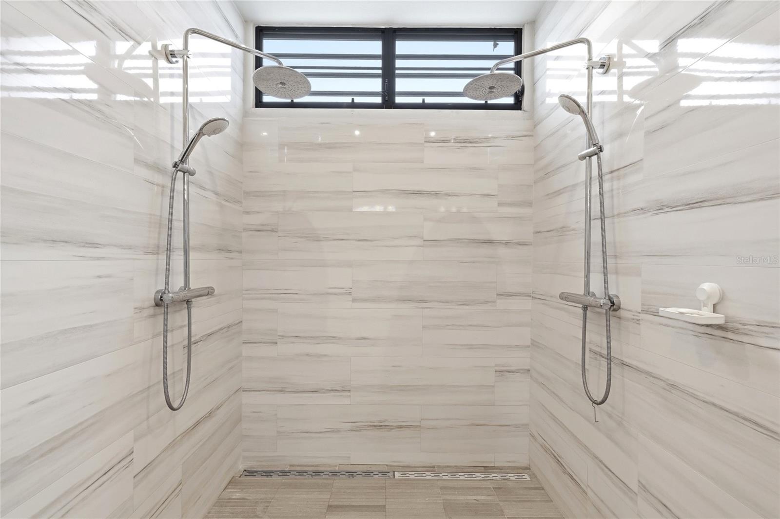 URB LAS CASONAS - Residential